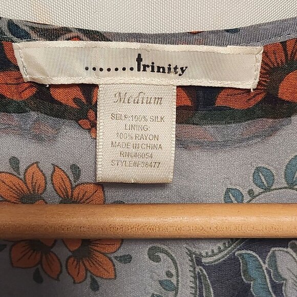 Trinity 100% Silk Blouse Women's Size M Floral V-Neck 3/4 Sleeve Elastic Waist - Picture 2 of 9